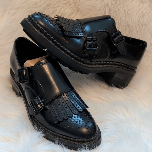 Black Women's Brogue Shoes - Picture 2 of 8